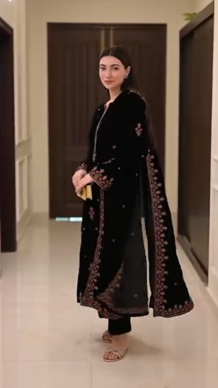 BLACK EMBROIDERED 3PC SUIT