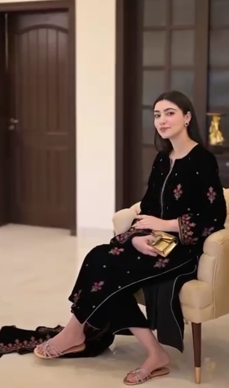 BLACK EMBROIDERED 3PC SUIT