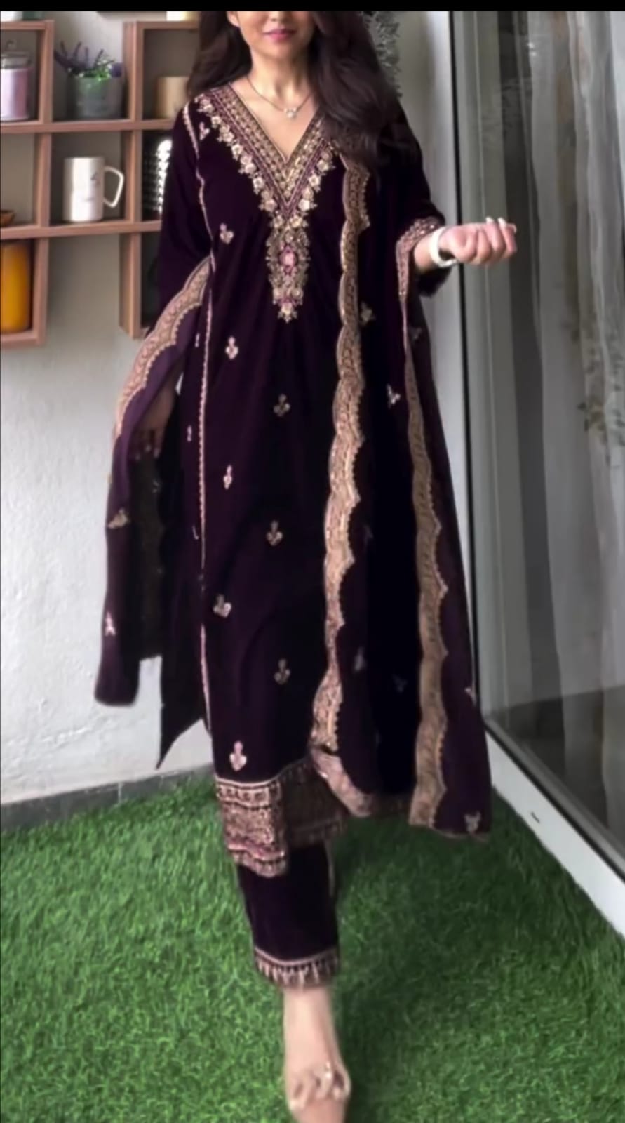 VIOLET EMBROIDERED VELVET DRESS