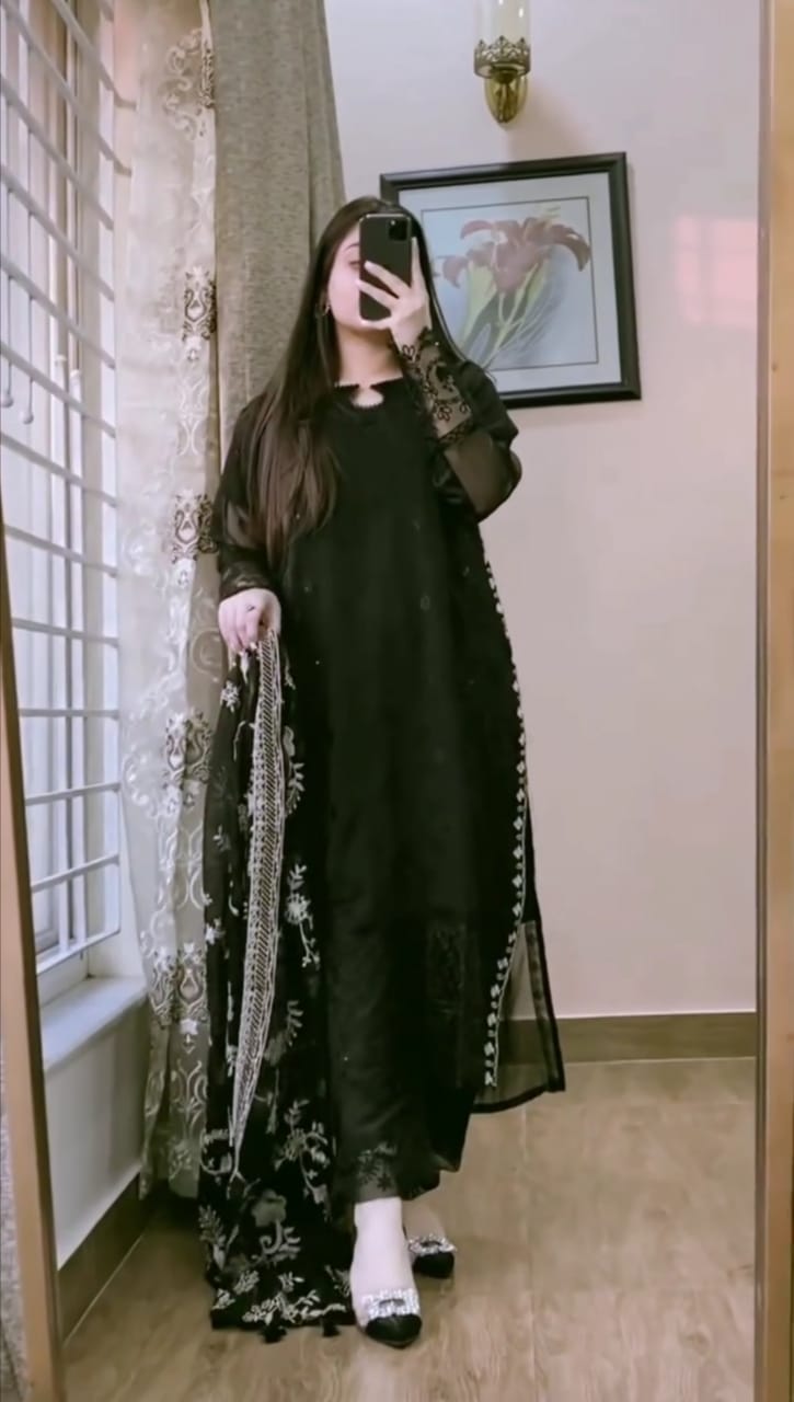 BLACK EMBROIDERED 3PC SUIT WITH NET DUPATTA