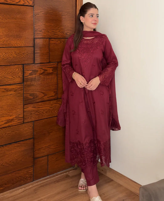 ROSE VINE EMBROIDERED 3PC SUIT