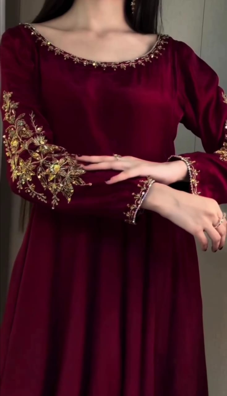 MAROON EMBROIDERED SUIT