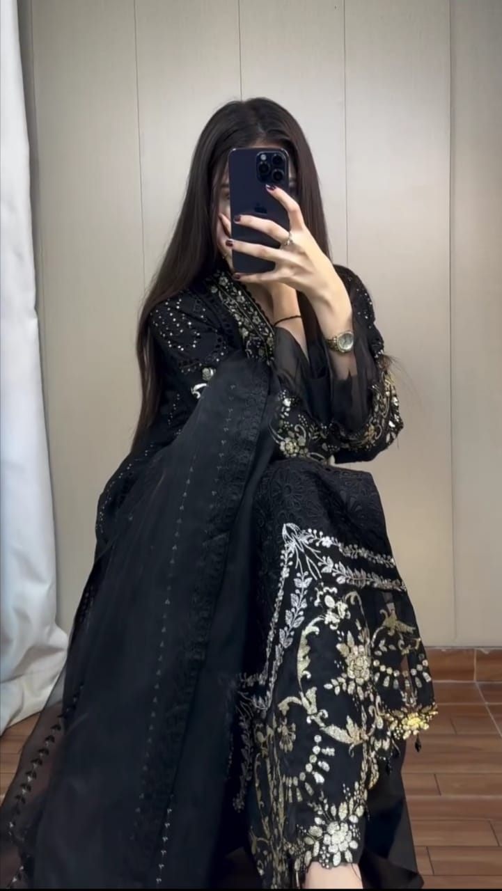 BLACK EMBROIDERED SUIT