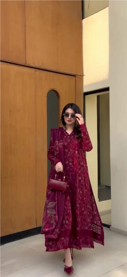 BEAUTIFUL RED EMBROIDERED 3PC SUIT