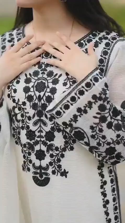 EMBROIDERED 3PC SUIT