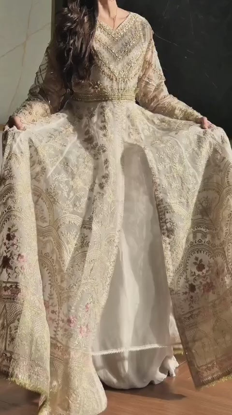 OFFWHITE EMBROIDERED PISHWAS WITH EMBROIDERED DUPTTA